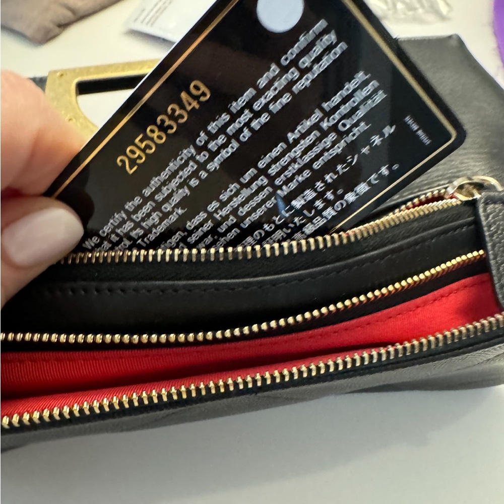 Chanel chain clutch - Picture 3 of 10